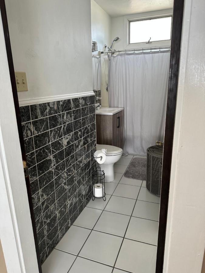 Shy'S Place Brockton Luaran gambar